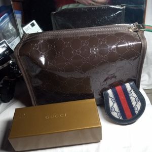 Random Gucci accessories